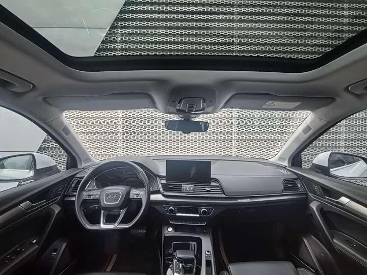 Фото 5 - Audi Q5L