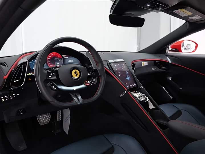 Фото 6 - Ferrari Roma