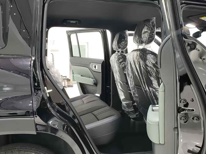 Photo 8 - Baojun Yep Plus