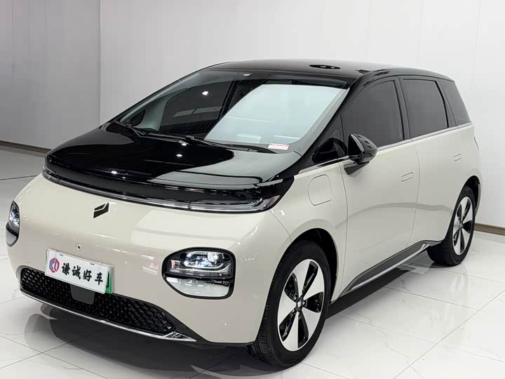 Фото 1 - Baojun Yunduo