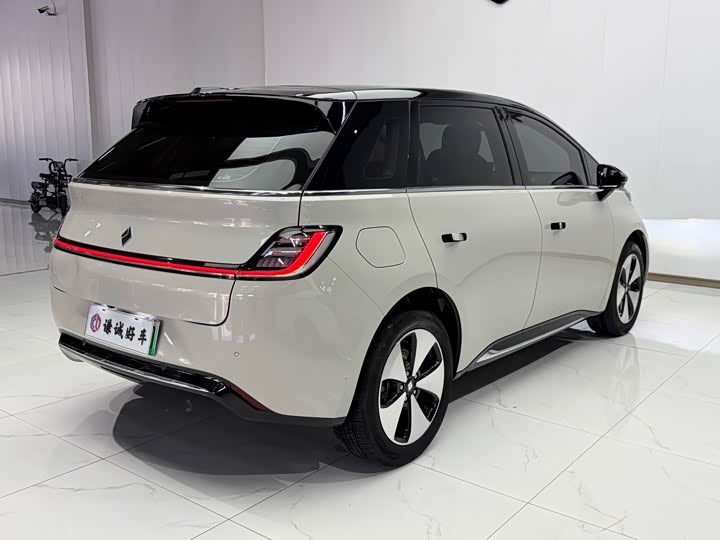 Фото 6 - Baojun Yunduo