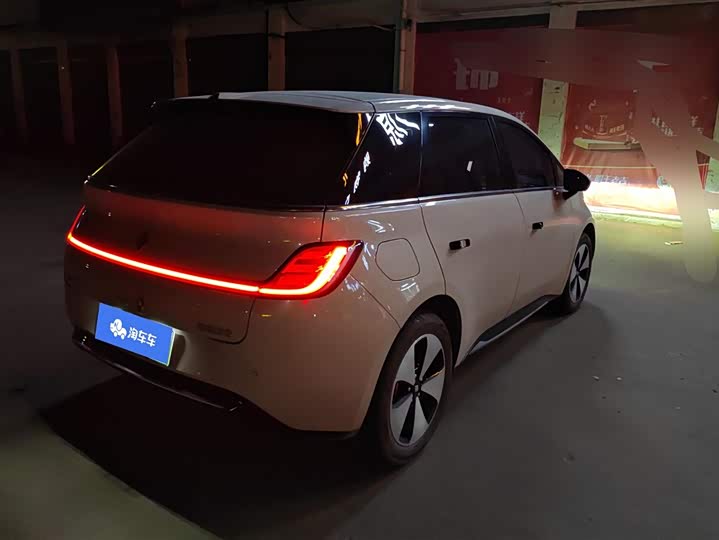 Фото 3 - Baojun Yunduo