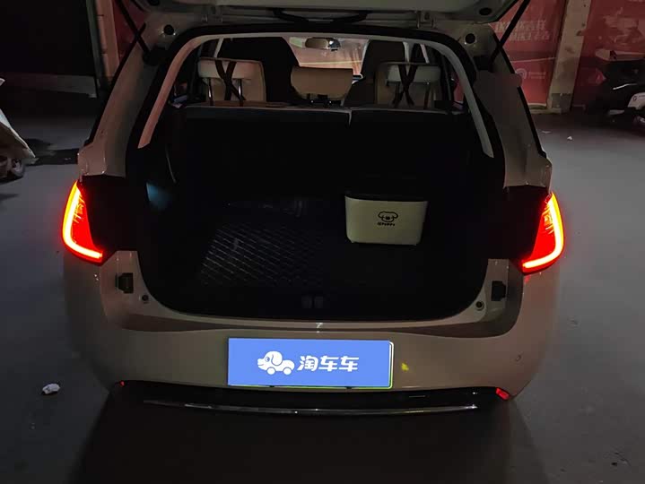 Фото 4 - Baojun Yunduo