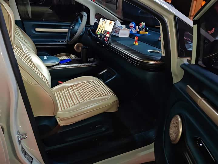 Фото 8 - Baojun Yunduo