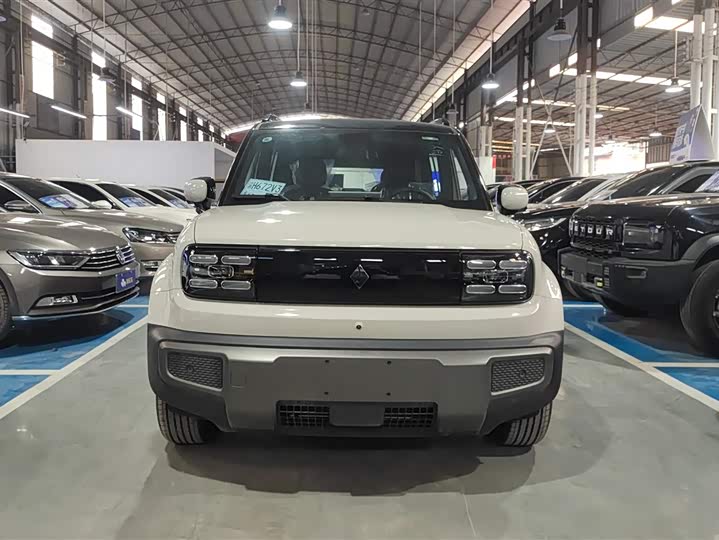 Фото 2 - Baojun Yep Plus