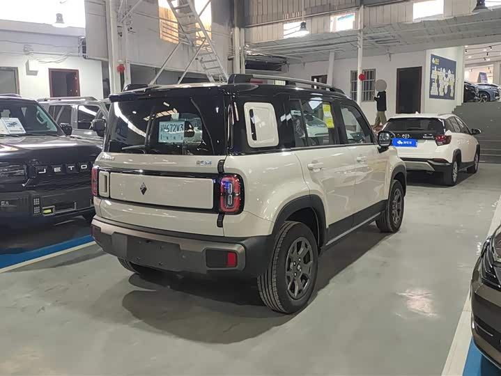 Фото 3 - Baojun Yep Plus