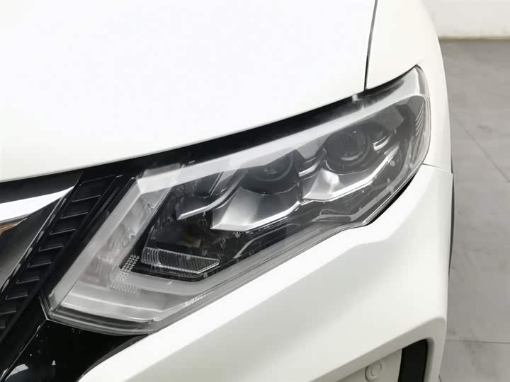 Фото 7 - Nissan X-Trail