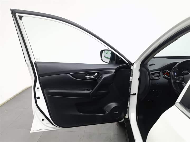 Фото 8 - Nissan X-Trail