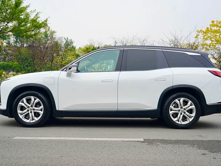 Фото 3 - Nio ES8