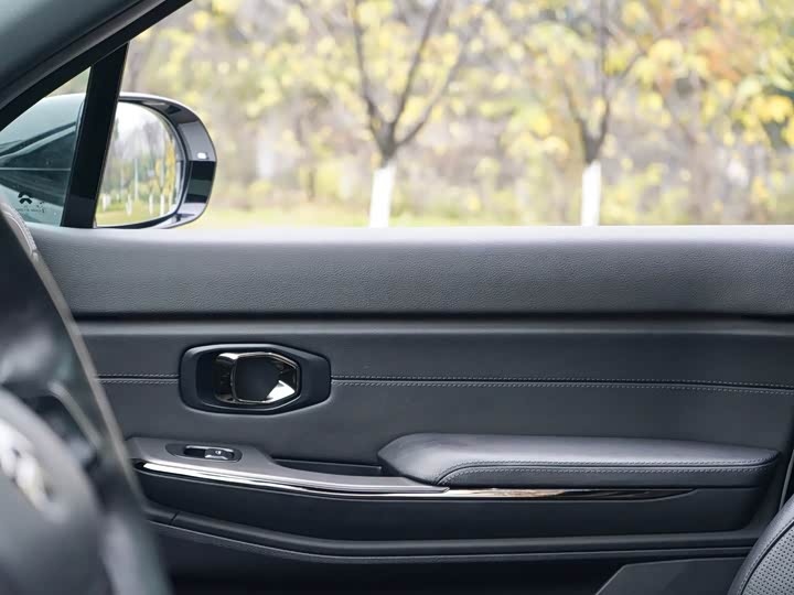 Фото 8 - Nio ES8