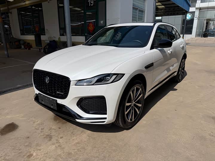 Фото 1 - Jaguar F-Pace