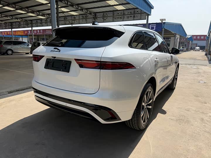 Фото 5 - Jaguar F-Pace