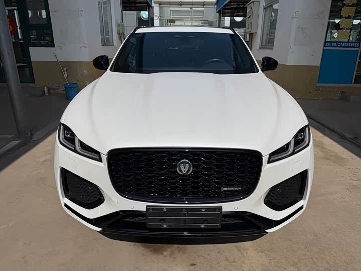 Фото 8 - Jaguar F-Pace
