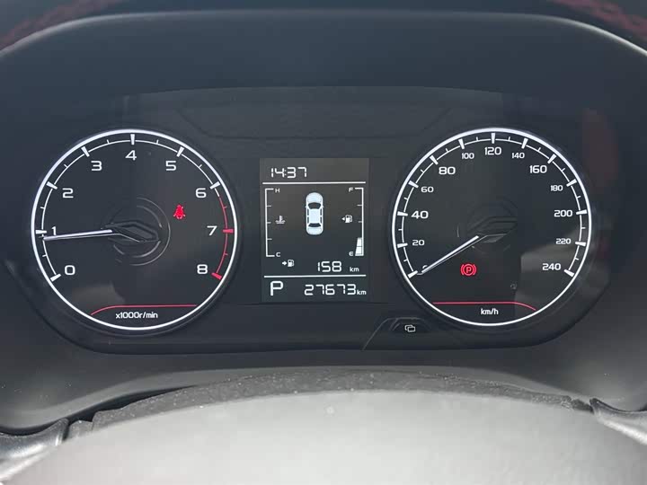 Фото 8 - Geely Vision X3