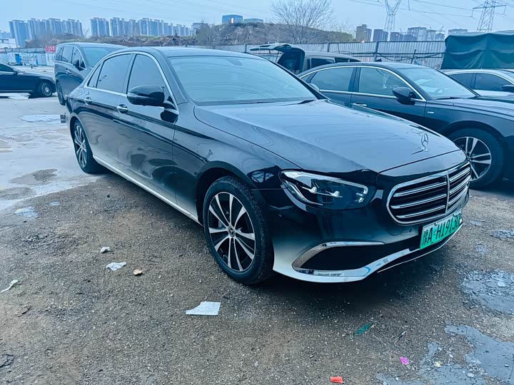 Фото 3 - Mercedes-Benz E-Class Hybrid