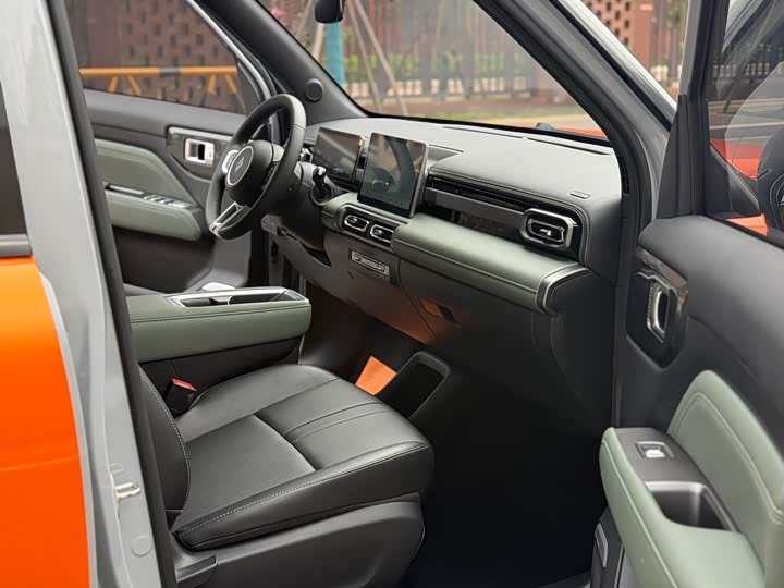 Фото 7 - Baojun Yep Plus