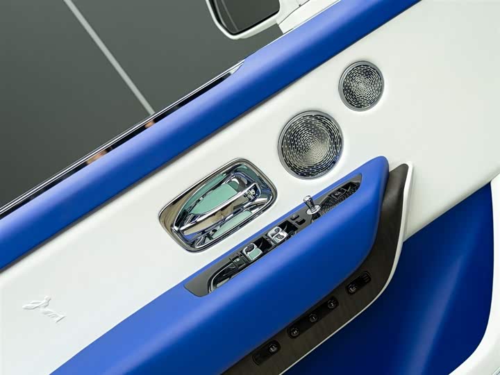 Фото 8 - Rolls-Royce Cullinan