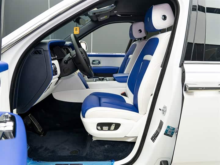 Фото 9 - Rolls-Royce Cullinan