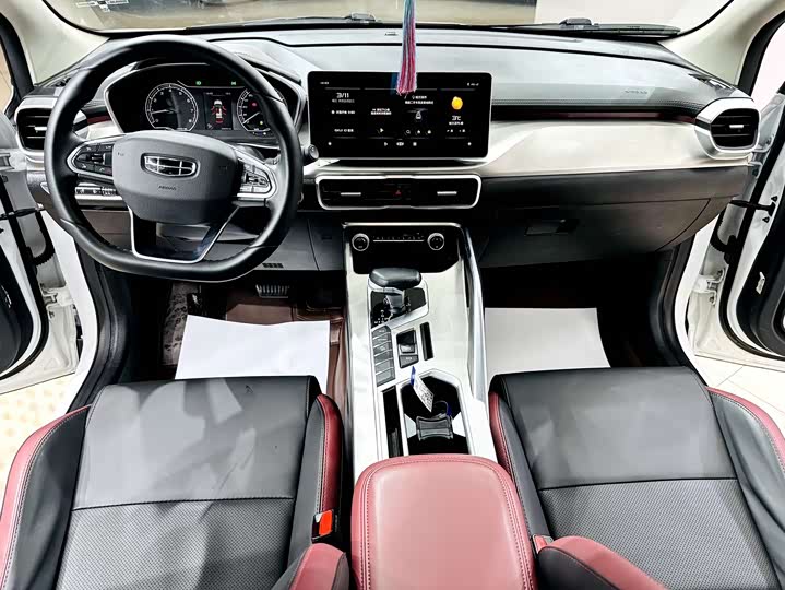 Фото 6 - Geely Coolray