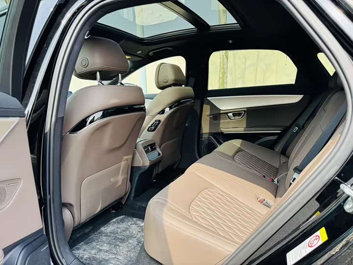 Фото 6 - BYD Han