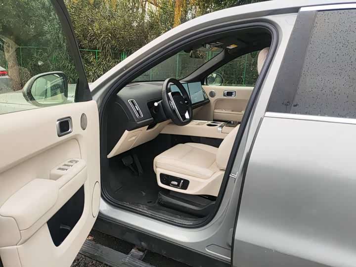 Фото 2 - LiXiang L9