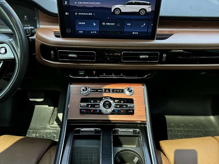 Фото 5 - Lincoln Aviator