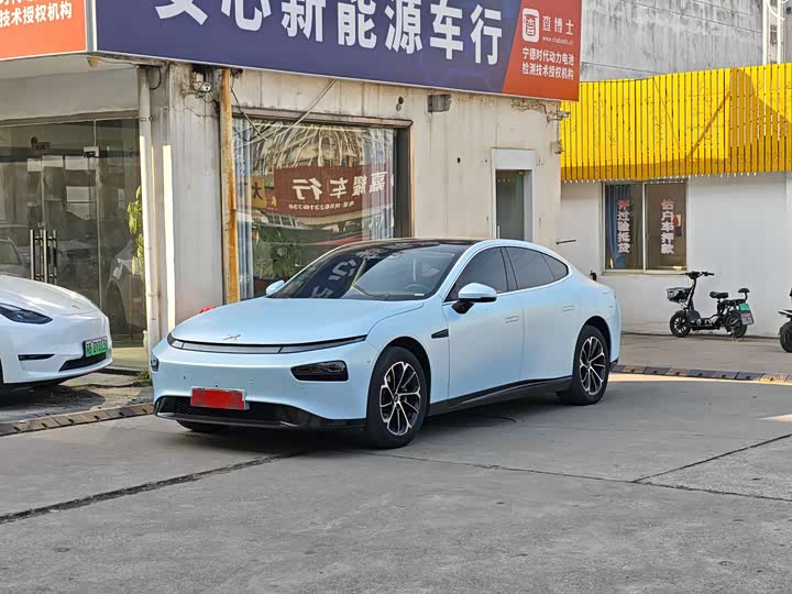 Фото 1 - XPeng P7