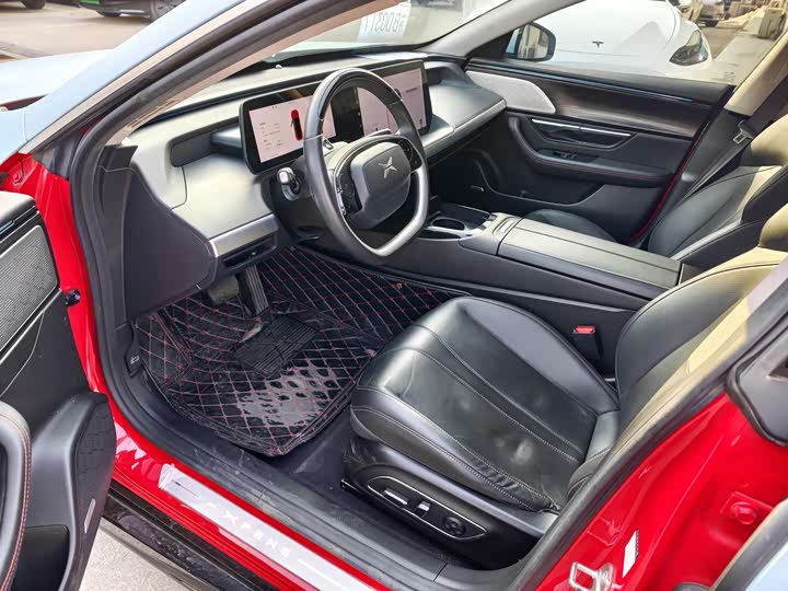 Фото 8 - XPeng P7