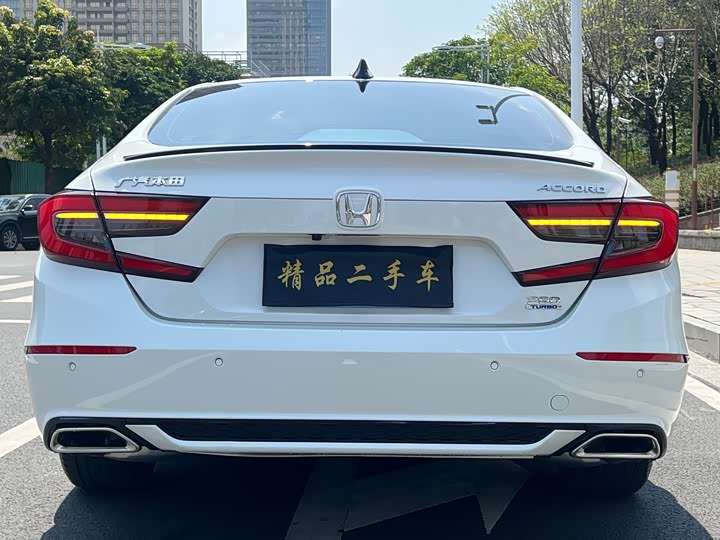 Photo 5 - Honda Accord