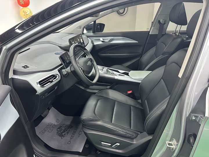 Фото 8 - Geely Geometry C