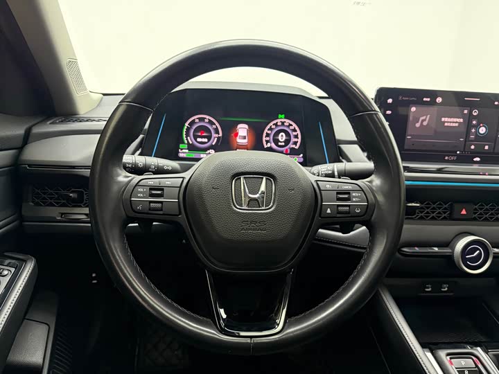 Фото 9 - Honda Accord Hybrid