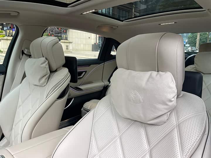 Фото 10 - Mercedes-Benz Maybach S-Class