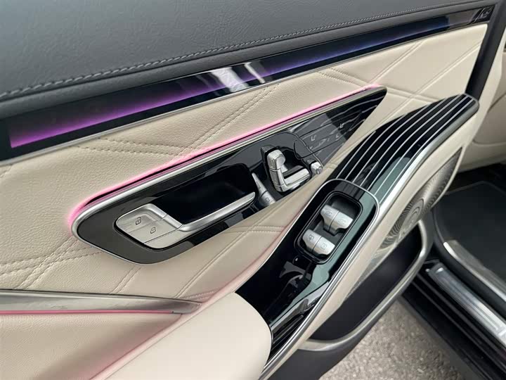 Фото 14 - Mercedes-Benz Maybach S-Class