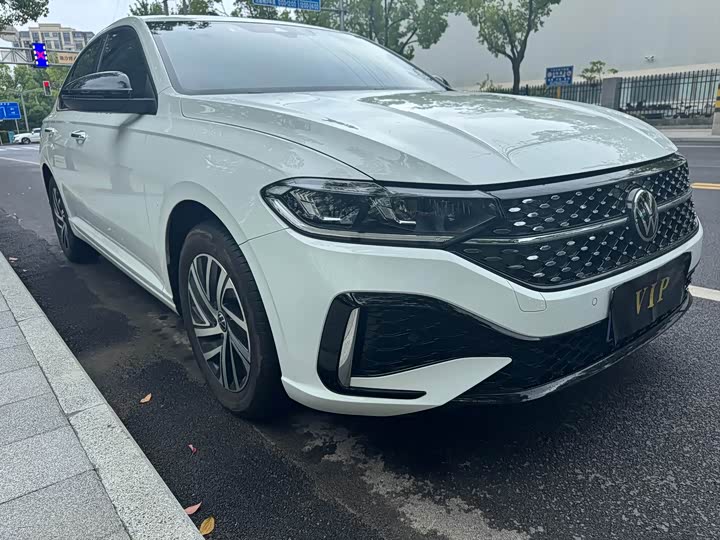 Фото 3 - Volkswagen Lavida