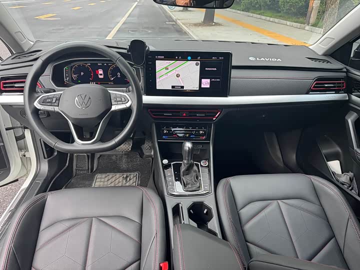 Фото 4 - Volkswagen Lavida