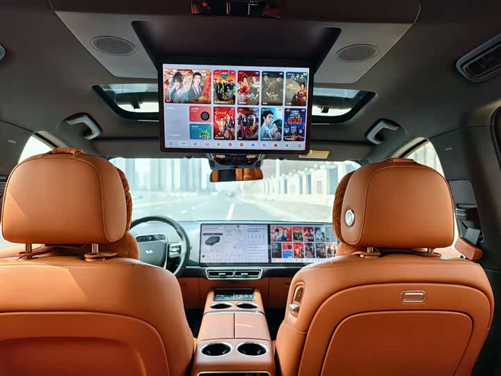 Фото 8 - LiXiang L8