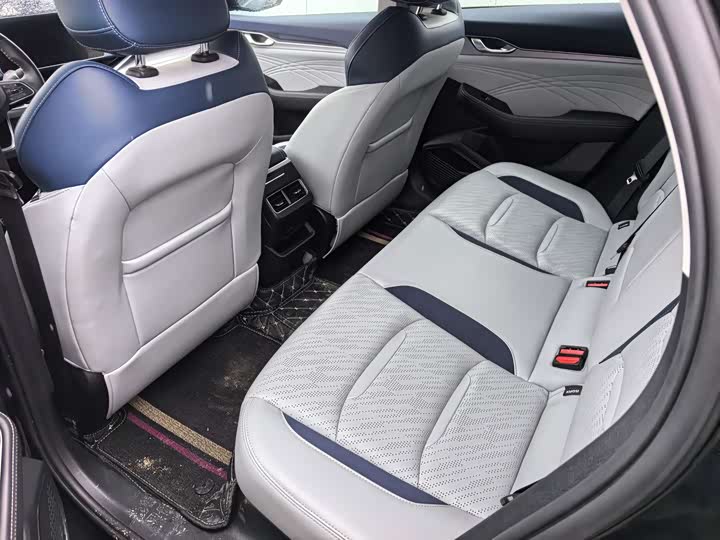 Фото 5 - Geely Preface