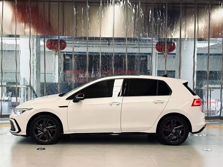 Фото 6 - Volkswagen Golf