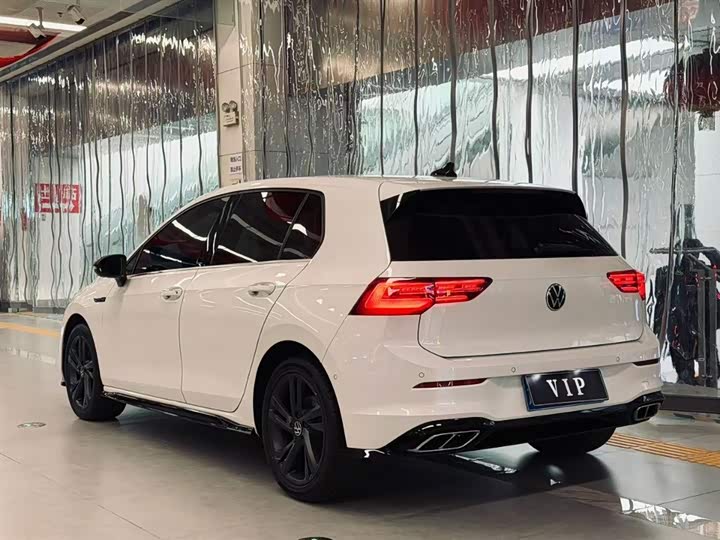 Фото 8 - Volkswagen Golf