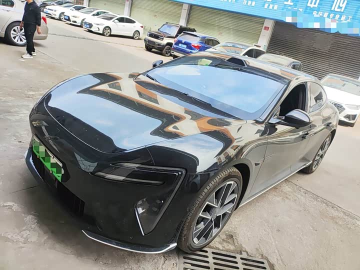 Фото 1 - Avatr 06