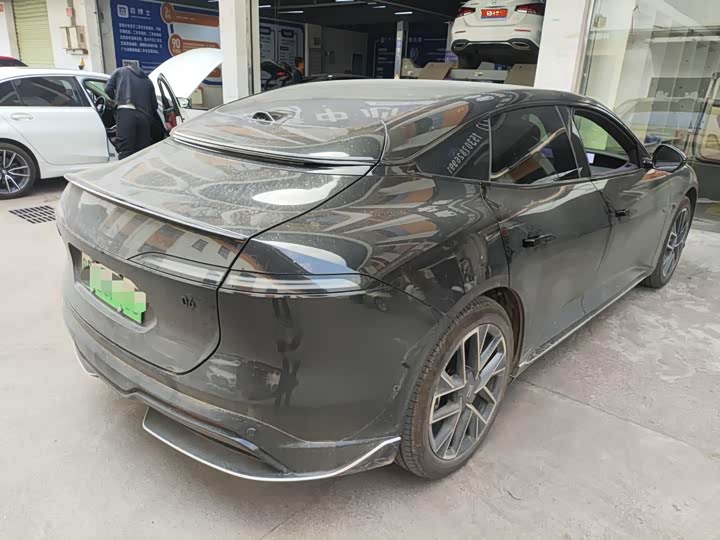 Фото 3 - Avatr 06