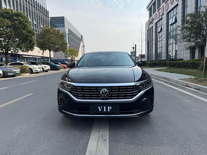 Фото 3 - Volkswagen Passat