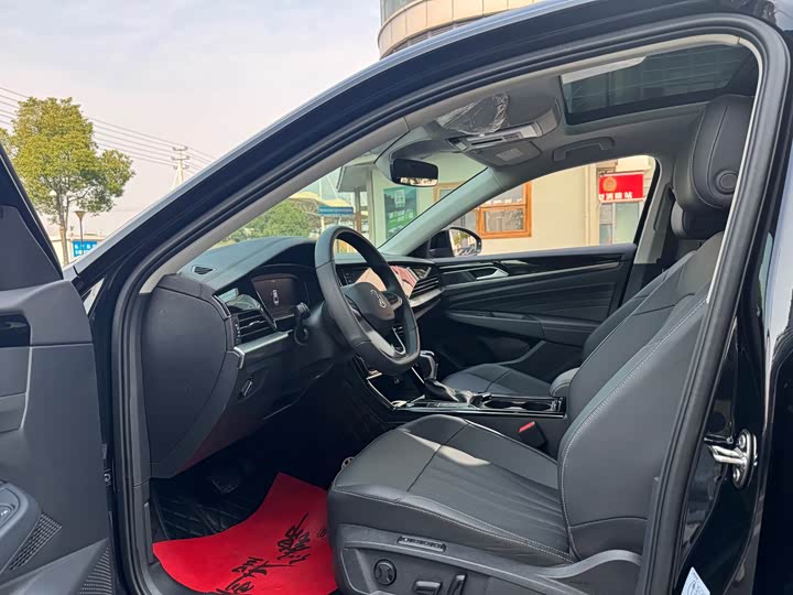 Фото 9 - Volkswagen Passat