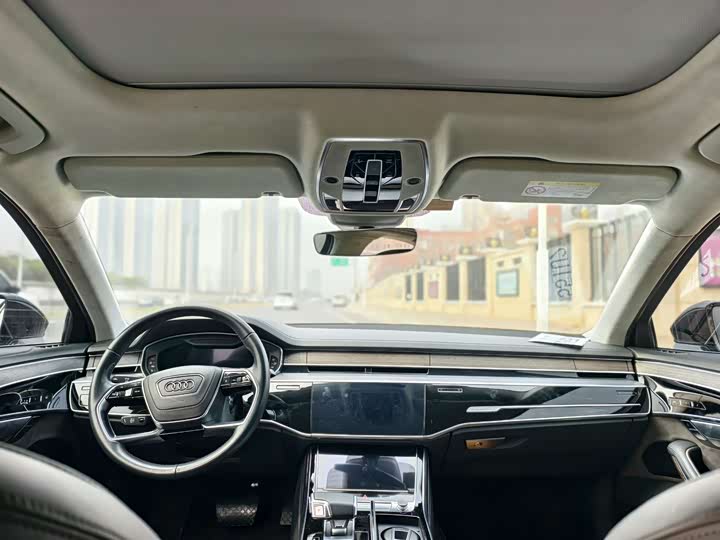 Фото 8 - Audi A8