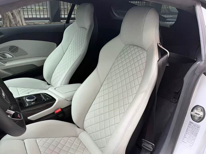 Фото 6 - Audi R8