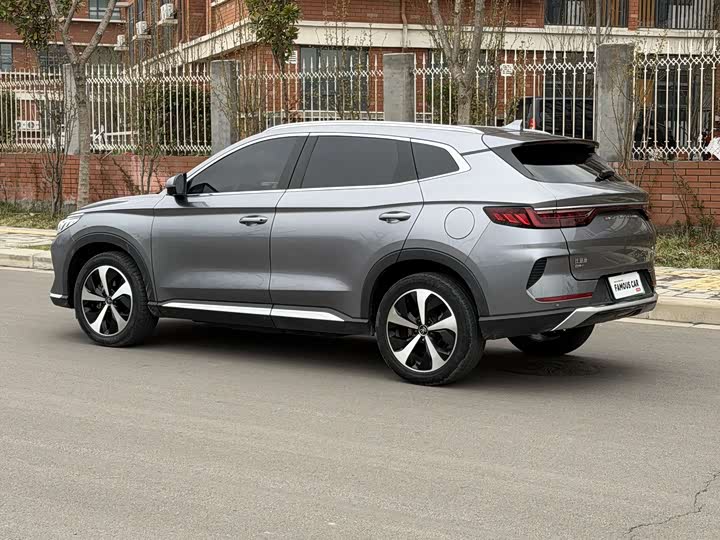 Фото 4 - BYD Song Plus Hybrid/EV