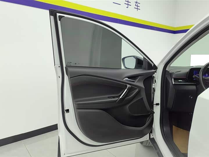 Фото 7 - Chevrolet Tracker