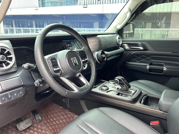 Фото 4 - Tank 300