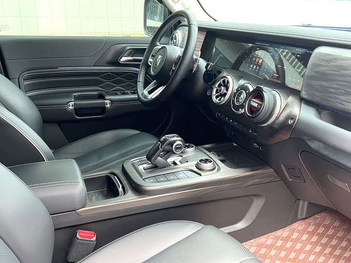 Фото 6 - Tank 300