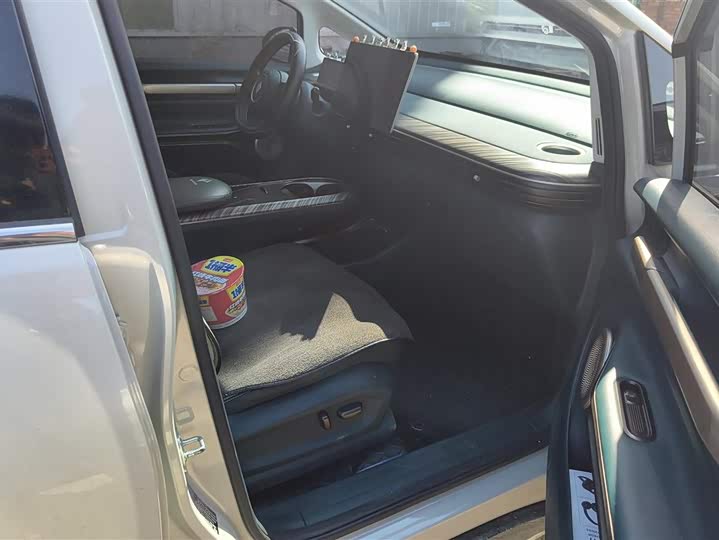 Фото 8 - Baojun Yunduo